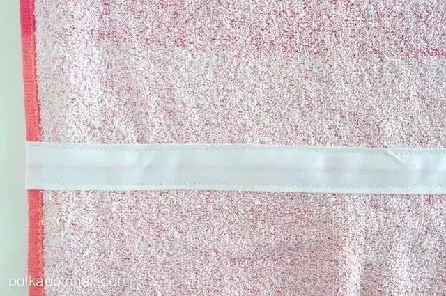 毛巾帽子折叠方法，毛巾折浴帽的简单叠法（教你巧变改造实用的连帽浴袍）