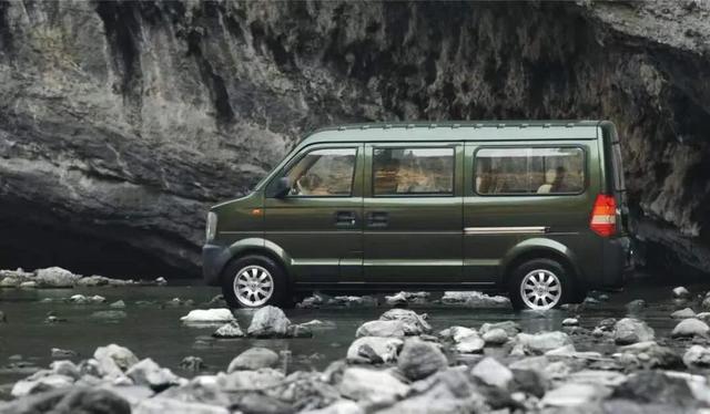 军用吉普车，世界军用越野车系列29（军用吉普车怎么画）