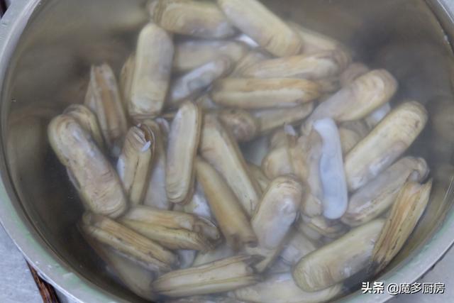 蛏子的家常做法，简单一炒就是一盘美食（蛏干怎么做好吃家常做法）