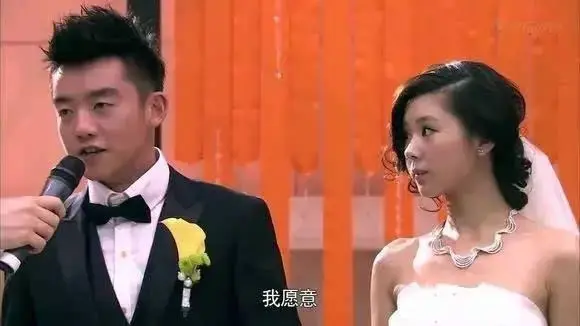 郑恺李小萌电视剧大全，郑恺老婆产后恢复身材棒