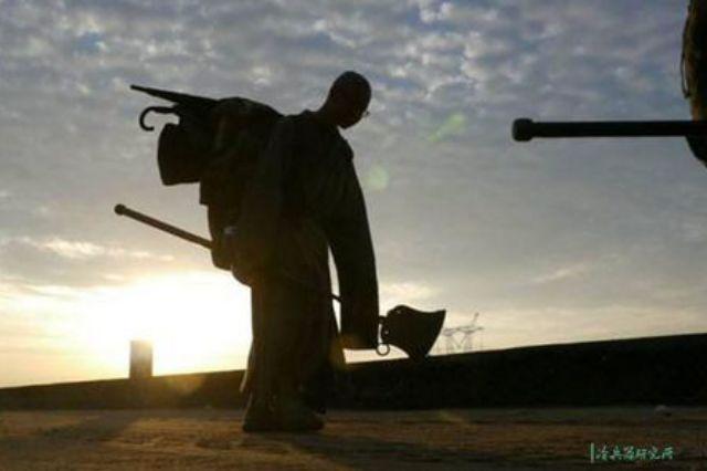 鲁智深的武器和沙僧的武器一样吗，原著里的大铁棍为何会变成月牙铲