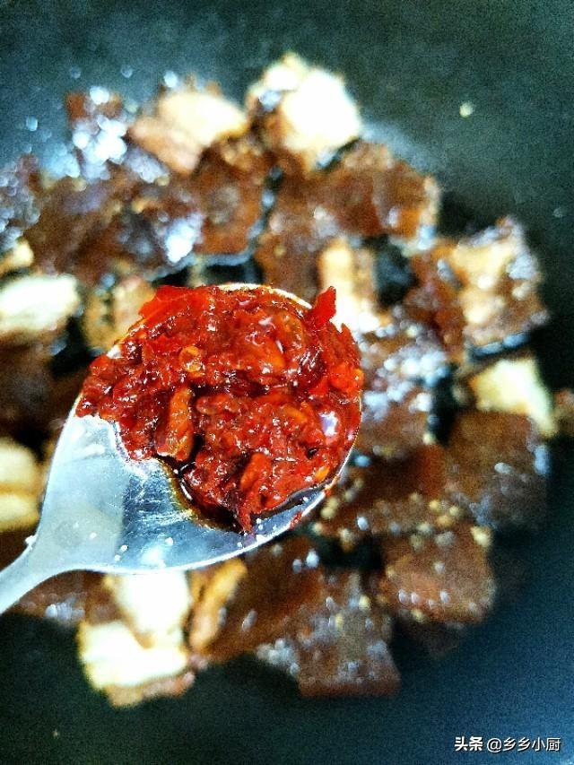 肉焖子的家常做法，焖子的做法（辣椒焖子怎么做）