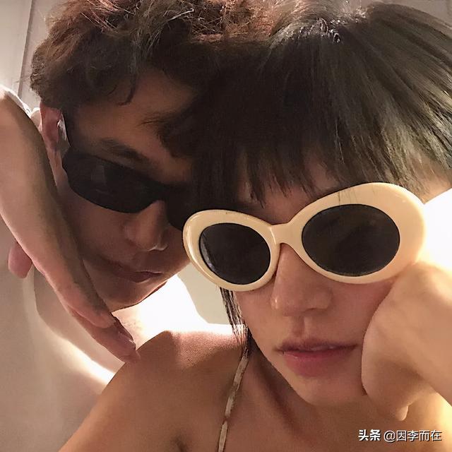 简笔画女生头像，简笔画女头/可爱微信（黑白简笔画的闺蜜宿舍团队头像）