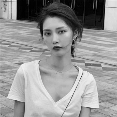 真人高冷女头，喜欢的拿走吖，微信头像，真人高冷女头，喜欢的拿走吖（最新微信女生头像高冷超拽有范）