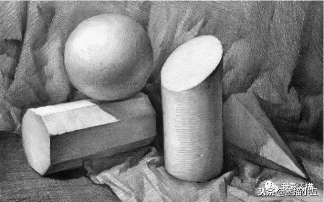石膏几何体素描，三棱锥石膏几何体的素描画法（素描入门丨初学者必备）