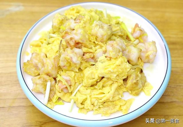 大虾怎么炒好吃，大虾怎么炒好吃又简单的做法（想吃虾不用再去饭店了）