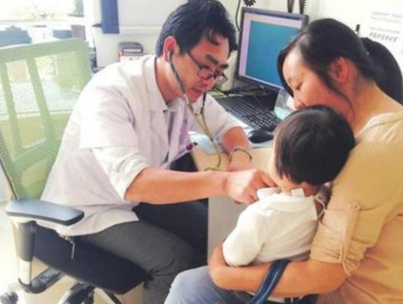 黄桃是热性还是凉性，黄桃凉性还是热性的吗（黄桃子是凉性还是热性的）