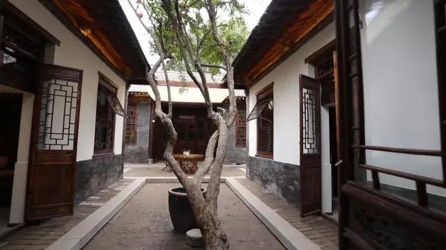 cf寂静村怎么上房，cf寂静村怎么跳上高台（这座晚清废屋变成中式豪宅）