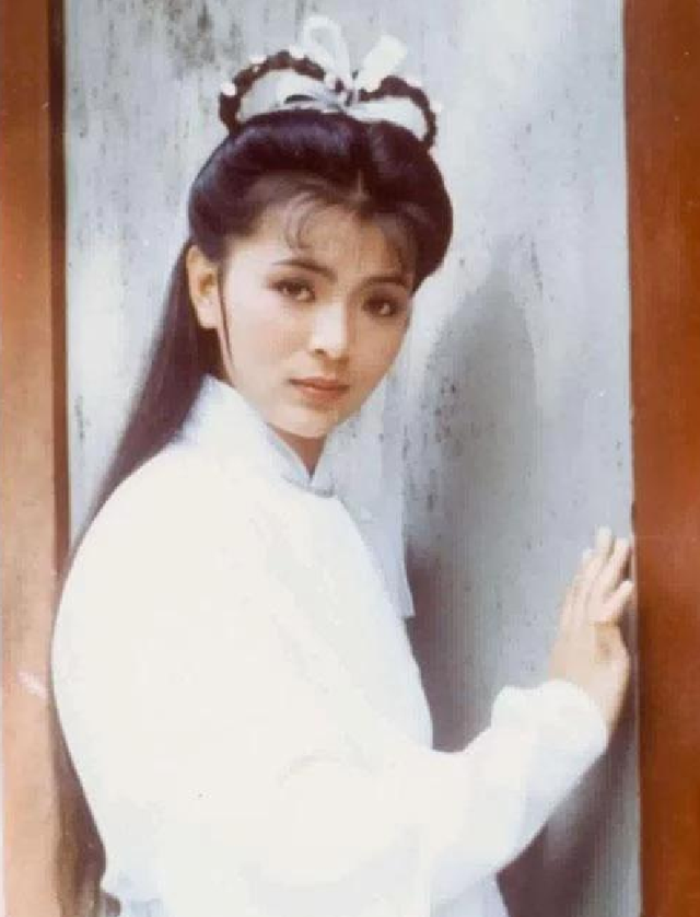 小昭扮演者，少年派小昭扮演者（这9位女星都演过小昭）