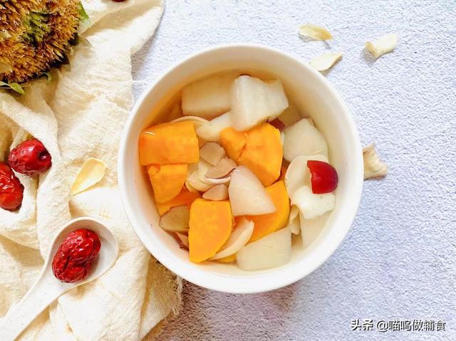 百合红枣汤的功效，红枣莲子百合汤的功效（分享一道冬季补水小甜汤）