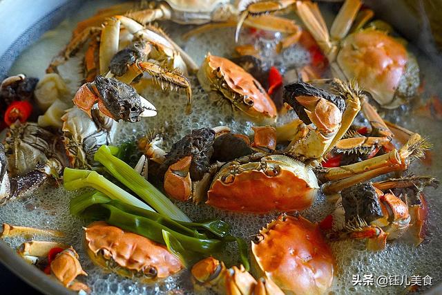 螃蟹脚怎么做好吃，冰冻螃蟹脚怎么做好吃（17元一斤的螃蟹）