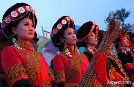 维吾尔族的禁忌，维吾尔族服饰（让你在与少数民族同胞交流过程中游刃有余）