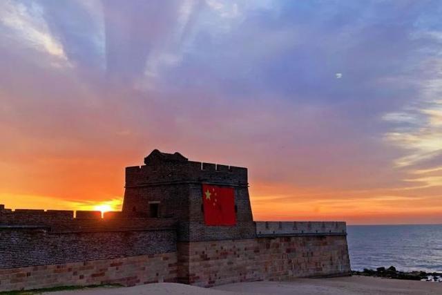 长城的尽头在哪，长城的尽头在哪个城市（中国万里长城最东边）