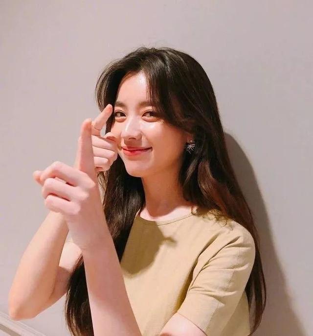 闺蜜动漫可爱风格系《天真与闪电》/反正你早晚都要谈恋爱 和我谈怎么了，微信头像，闺蜜动漫可爱风格系《天真与闪电》/反正你早晚都要谈恋爱 和我谈怎么了（，“因为太想你，梦里全是你”）