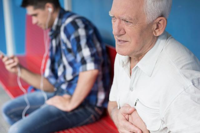 男生胸大怎么减，男生的胸大怎么瘦下来（没想到男性胸大竟然是一种病）