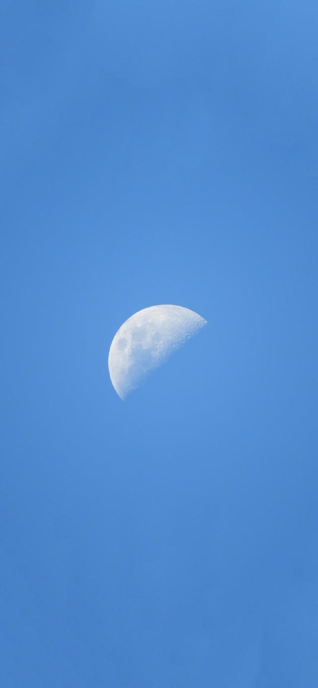月亮唯美图片 日月盈仄,月亮图片高清(无水印唯美月亮夜空风景壁纸)