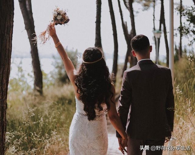 叫女朋友10个肉麻称呼，情侣间的50个肉麻昵称有哪些（情侣之间的肉麻称呼）