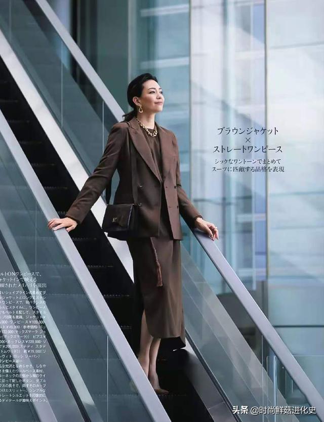 中年女人穿什么样的衣服好看，中年女人穿什么皮衣好看（才是一生的追求与美）