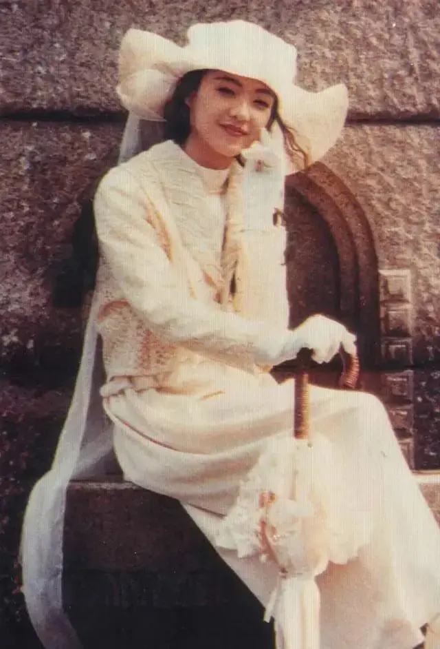 陈慧娴老公是谁，陈慧娴老公是谁（55岁的一代歌后陈慧娴）