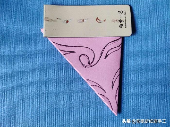 简单漂亮的窗花剪纸步骤，复杂漂亮的窗花剪纸步骤（剪纸手工教程：掌握这几个步骤）