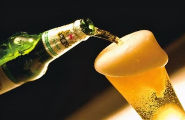 生啤酒和熟啤酒都是什么意思，生啤酒跟熟啤酒的区别（终于知道生啤、熟啤、干啤、纯生的区别了）