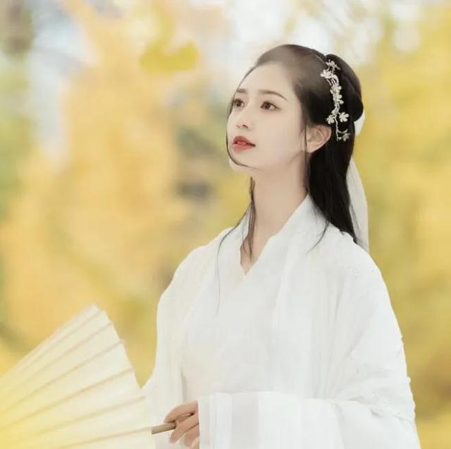 神仙颜值的动漫头像女，神仙动漫女头微信（这些神仙古风女头也太好看了吧）