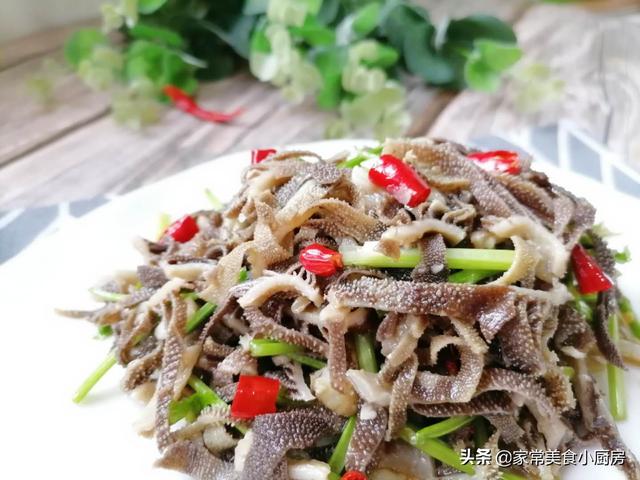 凉拌牛百叶的做法，凉拌牛百叶焯水多长时间（原来饭店里的凉拌牛百叶是这样做的）