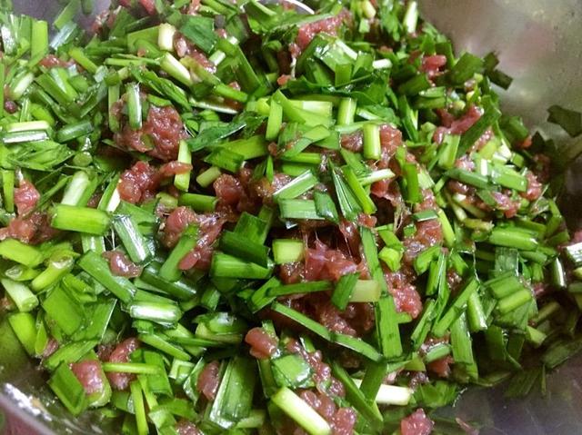 牛肉馅饺子的做法，求牛肉饺子馅的简单家常做法（教你4种不同搭配）