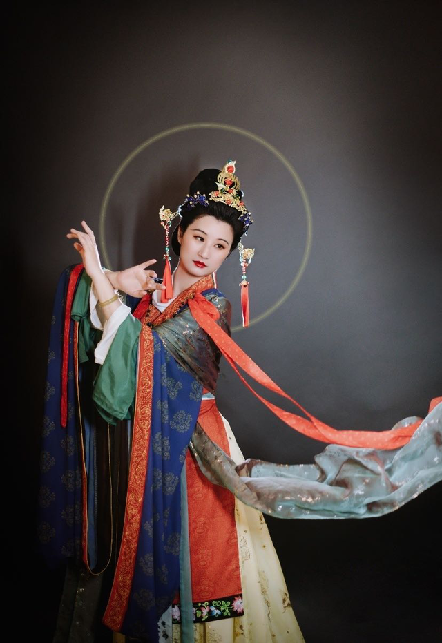 魏晋南北朝时期的服饰装扮，晋朝服饰图片 男（穿上它们你就是仙女无疑了）