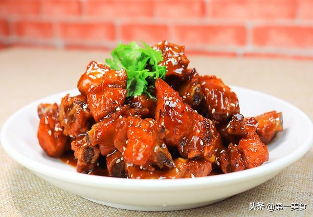 怎样做糖醋排骨，糖醋排骨怎么做（糖醋排骨这样做味道真是绝了）