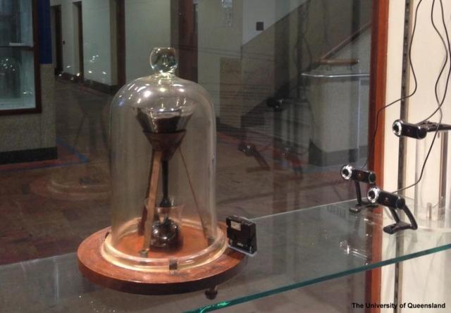 沥青滴漏实验的意义是什么，沥青是液体实验的意义（进行了快100年）