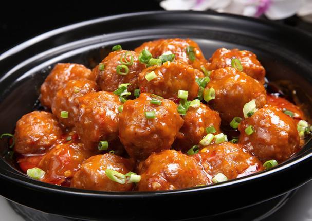 红烧狮子头是哪个地方的菜,红烧狮子头是哪里菜(享誉全国的经典)