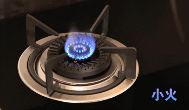 家用煤气灶火小的原因及解决方法,燃气灶火小的原因(燃气灶火苗太小是