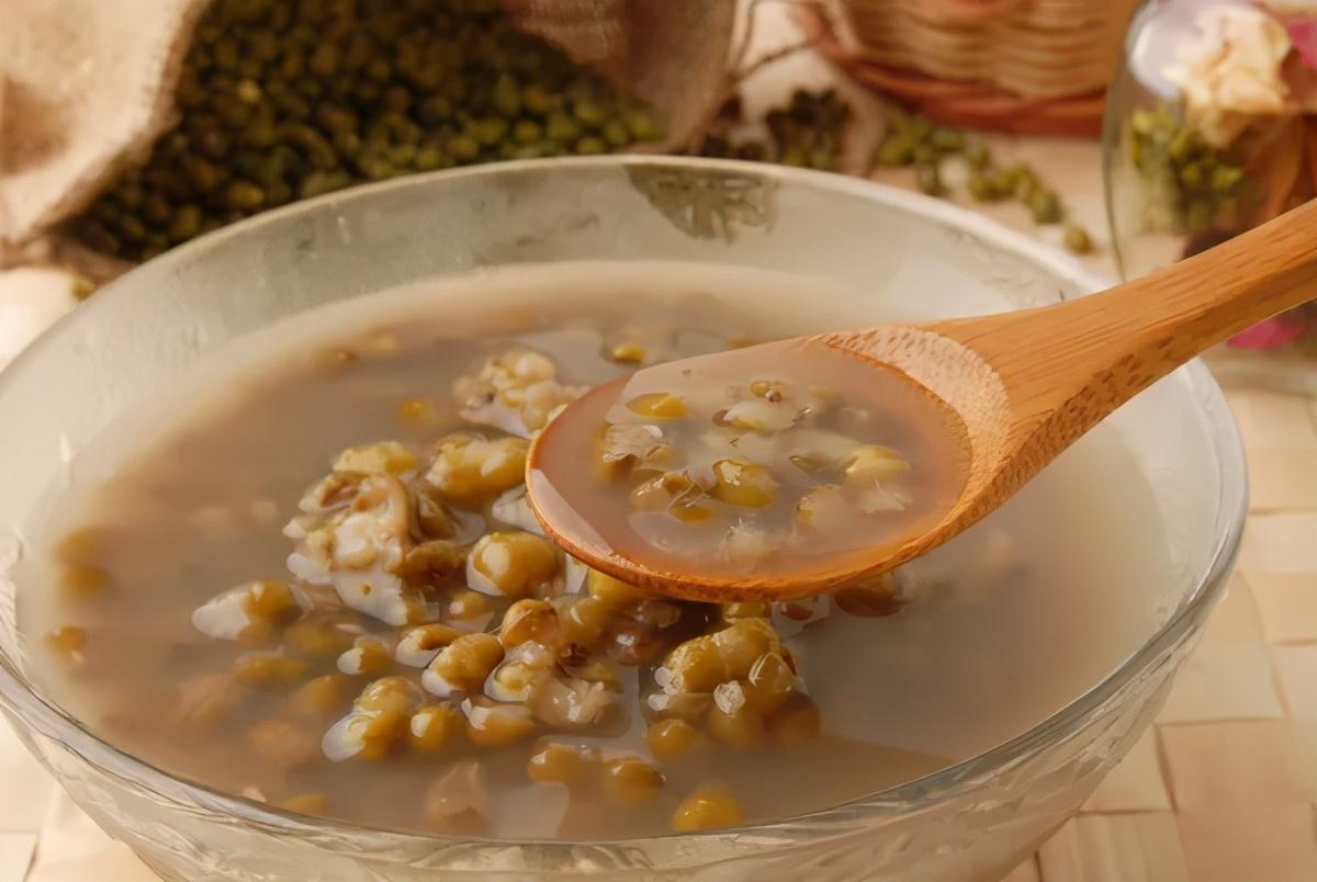 三豆汤是哪三豆，三豆汤是哪三种豆（祛湿又补肾、解暑不伤胃）