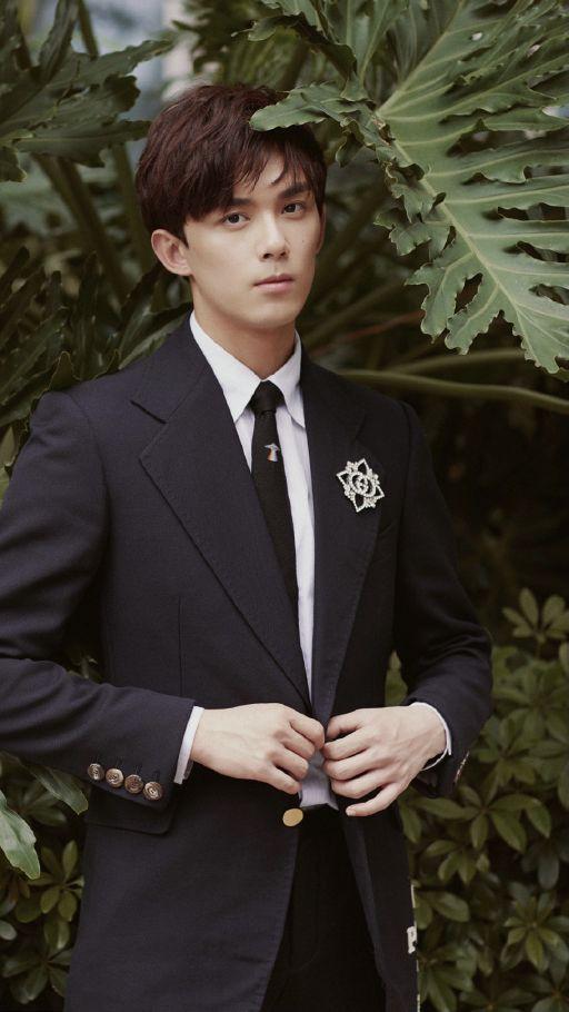 吴磊高清图片~超帅~,吴磊帅气照片 高清(男神吴磊高清帅气壁纸#不看