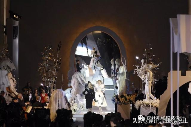 迪奥经典之作服装图，<迪奥>2007秋冬高定系列