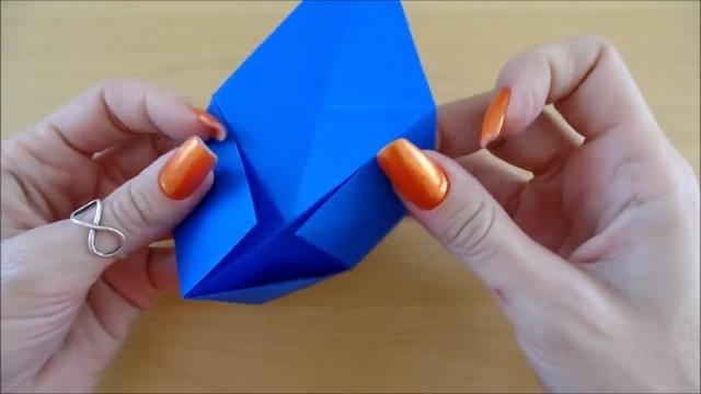 纸鹤的折法，折千纸鹤的步骤图（带你学习如何制作简单的传统纸鹤）