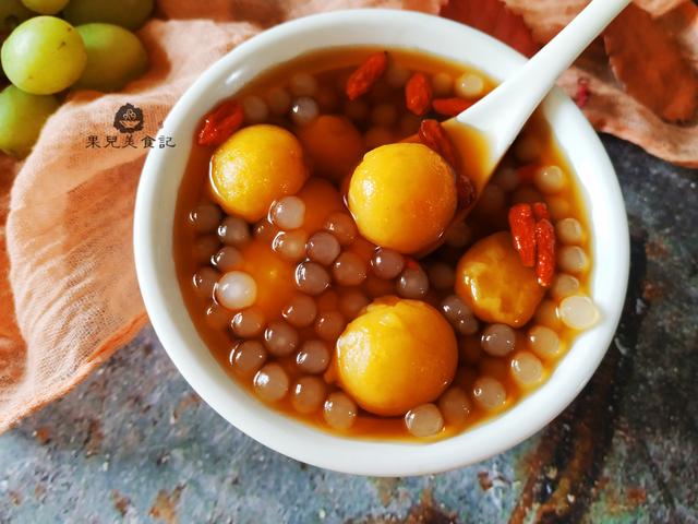 小汤圆甜品的做法，甜汤小汤圆的做法（新鲜红薯变软糯甜品小吃）