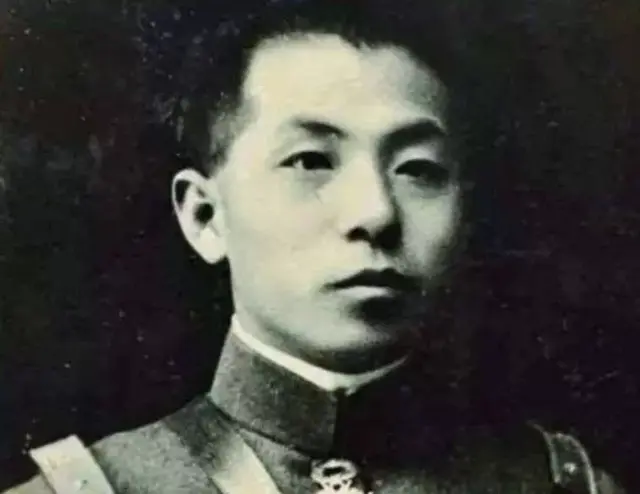 抓住蒋介石的士兵结局，西安事变中抓住蒋介石的那名士兵后来是怎么处理的