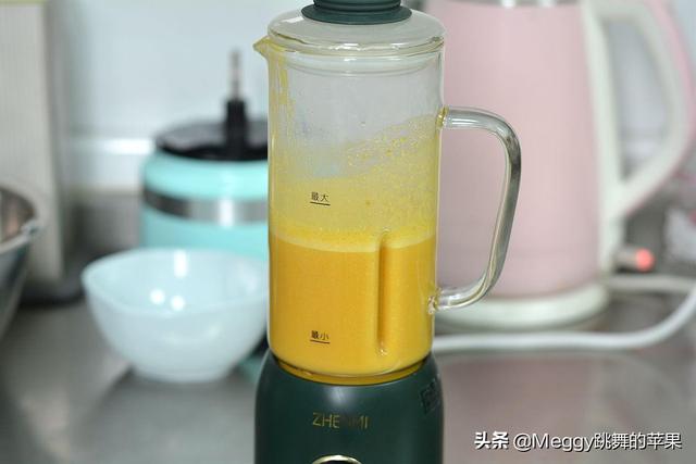 铁棍山药红枣怎么做甜汤，铁棍山药甜汤做法（秋天我家爱喝这汤）