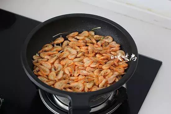 韭菜的做法，油菜的做法大全家常菜（家里连续一周每天都闻韭菜香）