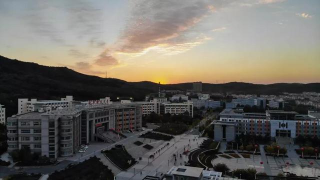 辽宁科技大学宿舍，2021年辽宁科技大学新生宿舍条件图片环境怎么样（<十五>辽宁科技大学）