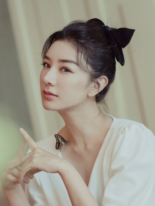 黄奕主演过的电视剧，黄奕演的电视剧（“小燕子”黄奕的幸运成名史）