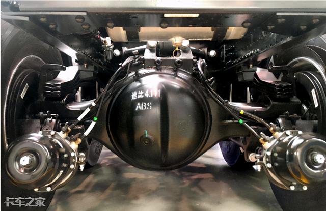 m100甲醇汽油，甲醇汽油怎么样（吉利M100甲醇重卡35万起售）