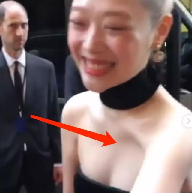 10分钟练出锁骨，10分钟练出锁骨男（泫雅凹锁骨导致变形）