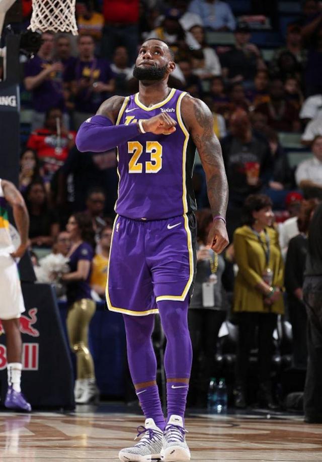 篮球身价排行榜2014，篮球运动员身价（盘点NBA市值最高的十大球队）