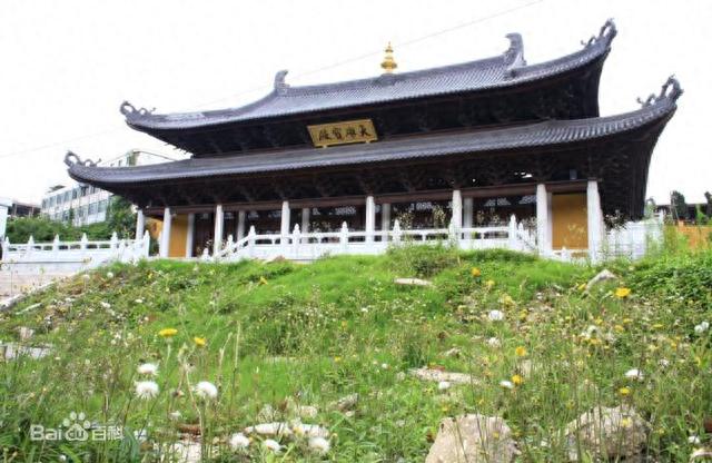 顺景酒店｜拜访虔诚邻居——白衣古寺