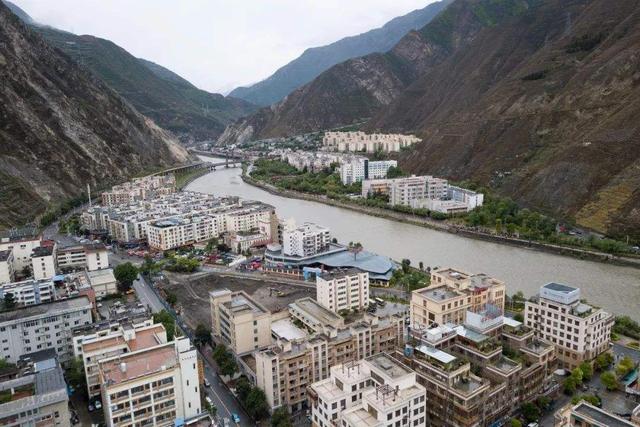 四川为什么老是地震，四川为什么经常地震（四川为什么会经常发生地震）