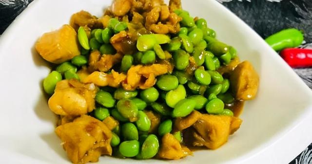 看见什么吃什么，看见什么吃什么歌词（都试着做几道尝尝吧）