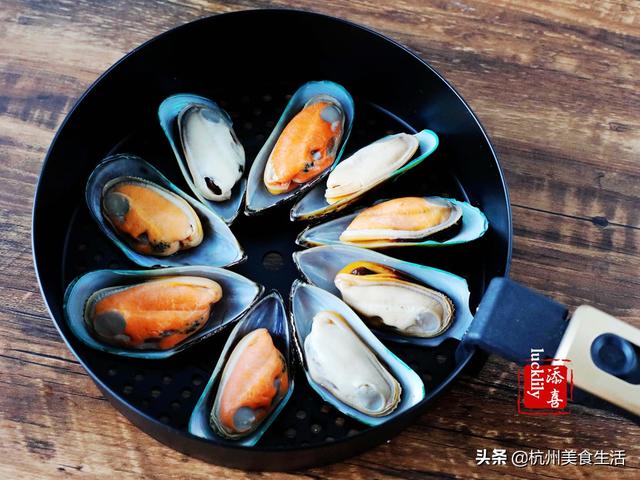 蒜香烤青口做法图解，可以这样香烤蒜蓉青口贝